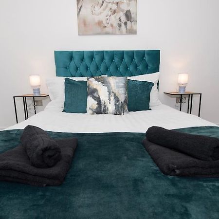 Апартаменти Deluxe 2 Bed York Flat With Gym Sleeps 6 Екстер'єр фото